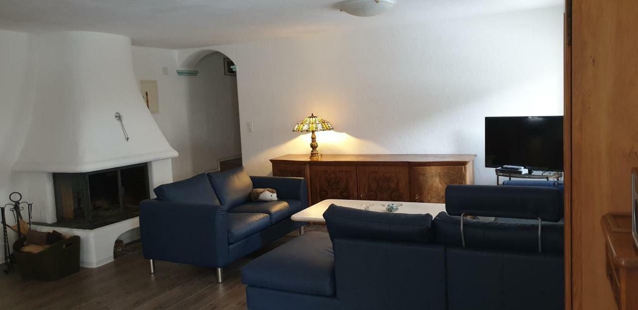 Chasa Melchior Apartman Zernez Kültér fotó